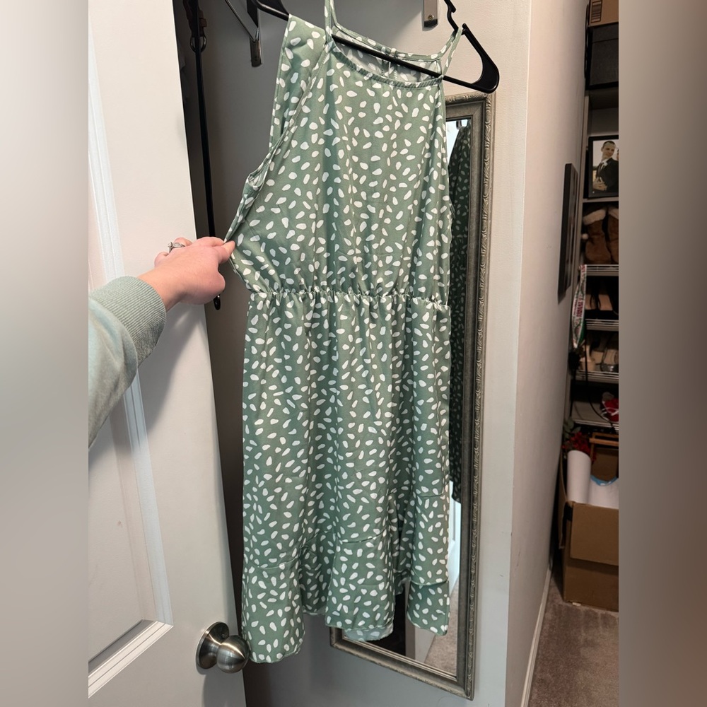 Elegant Mint and White Women's Midi Dress